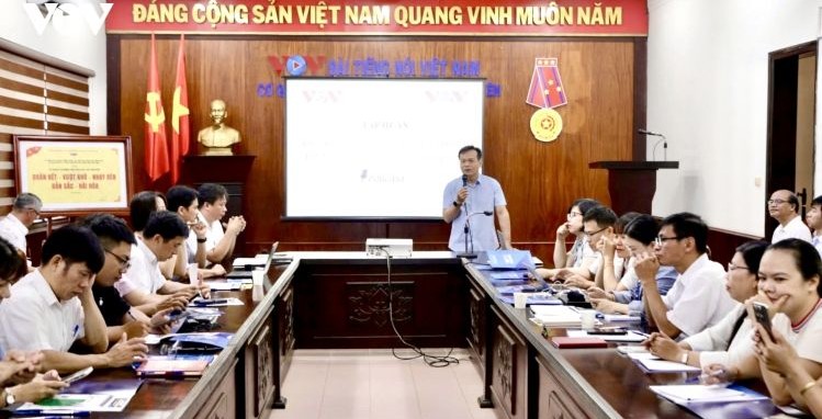 Nâng cao kỹ năng sản xuất trên nền tảng số cho đội ngũ báo chí Tây Nguyên<br /><span style="font-weight:normal;">Ngày 30/5/2026, tại phường Buôn Ma Thuột, tỉnh Đắk Lắk, Trung tâm Nghiên cứu và Ứng dụng công nghệ truyền thông (R&D) phối hợp với Cơ quan thường trú khu vực Tây Nguyên, Đài Tiếng nói Việt Nam tổ chức lớp tập huấn “Kỹ năng sản xuất podcast nâng cao trên các nền tảng số”.</span>